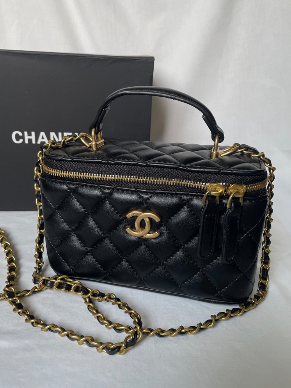 Chanel GWP Makeup Vanity Case Gold Chain Top Handle